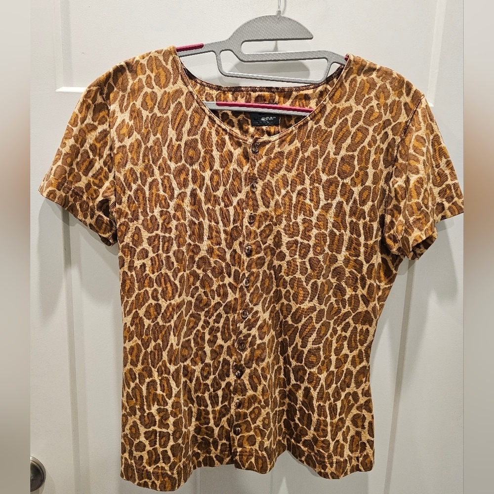 Lizwear Women’s Leopard Print Button Front Top Short Sleeve Brown Animal Print M